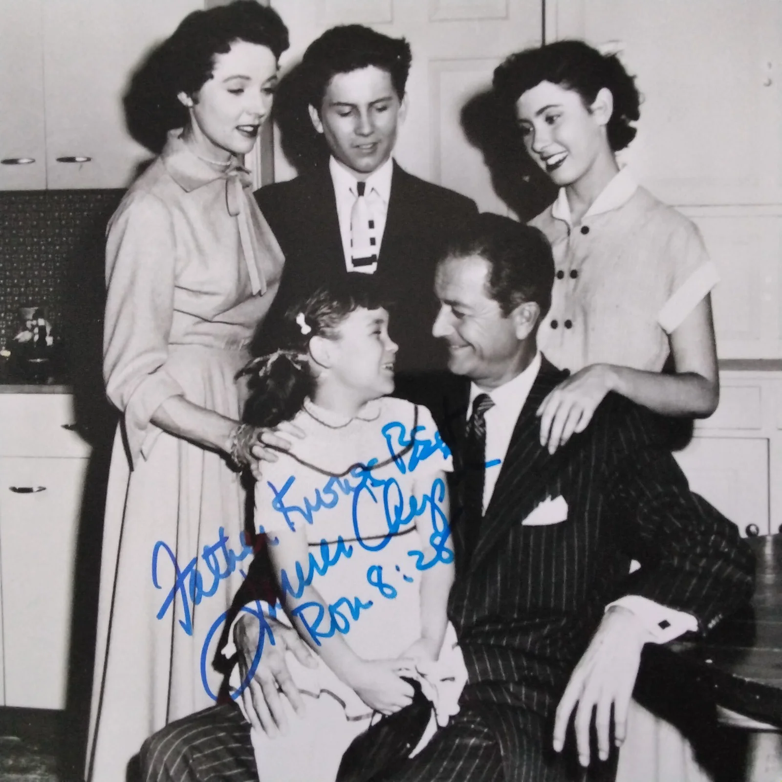 Lauren Chapin SIGNED 8x10 Photo 50s TV Child Actress Father Knows Best Cast, изображение 4