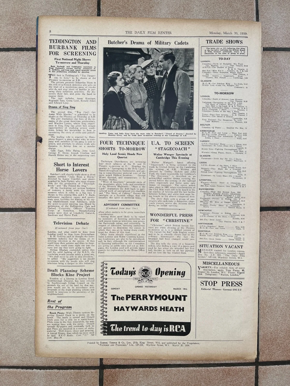 JOHN WAYNE CLAIRE TREVOR "The Daily Film Renter" March 1939, image 2