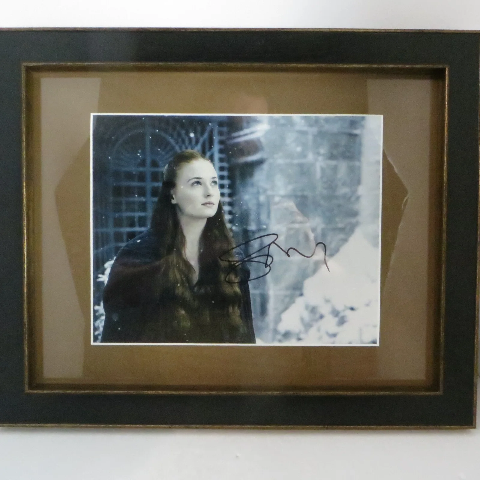 Sophie Turner — Sophie Turner Signed 8"x10" Photo Game of Thrones Authentic Autograph Framed