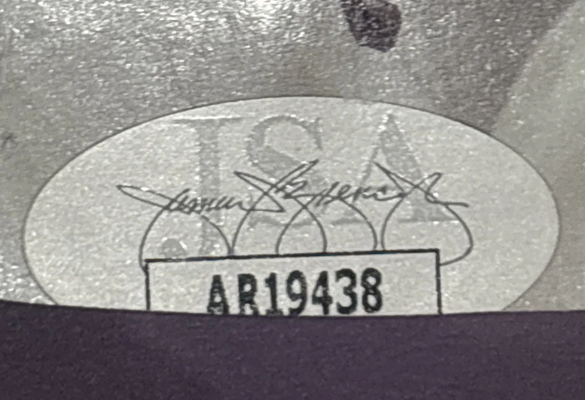 Taylor Swift 38" Acoustic Guitar Signed With a “Heart”, JSA Certified, изображение 2