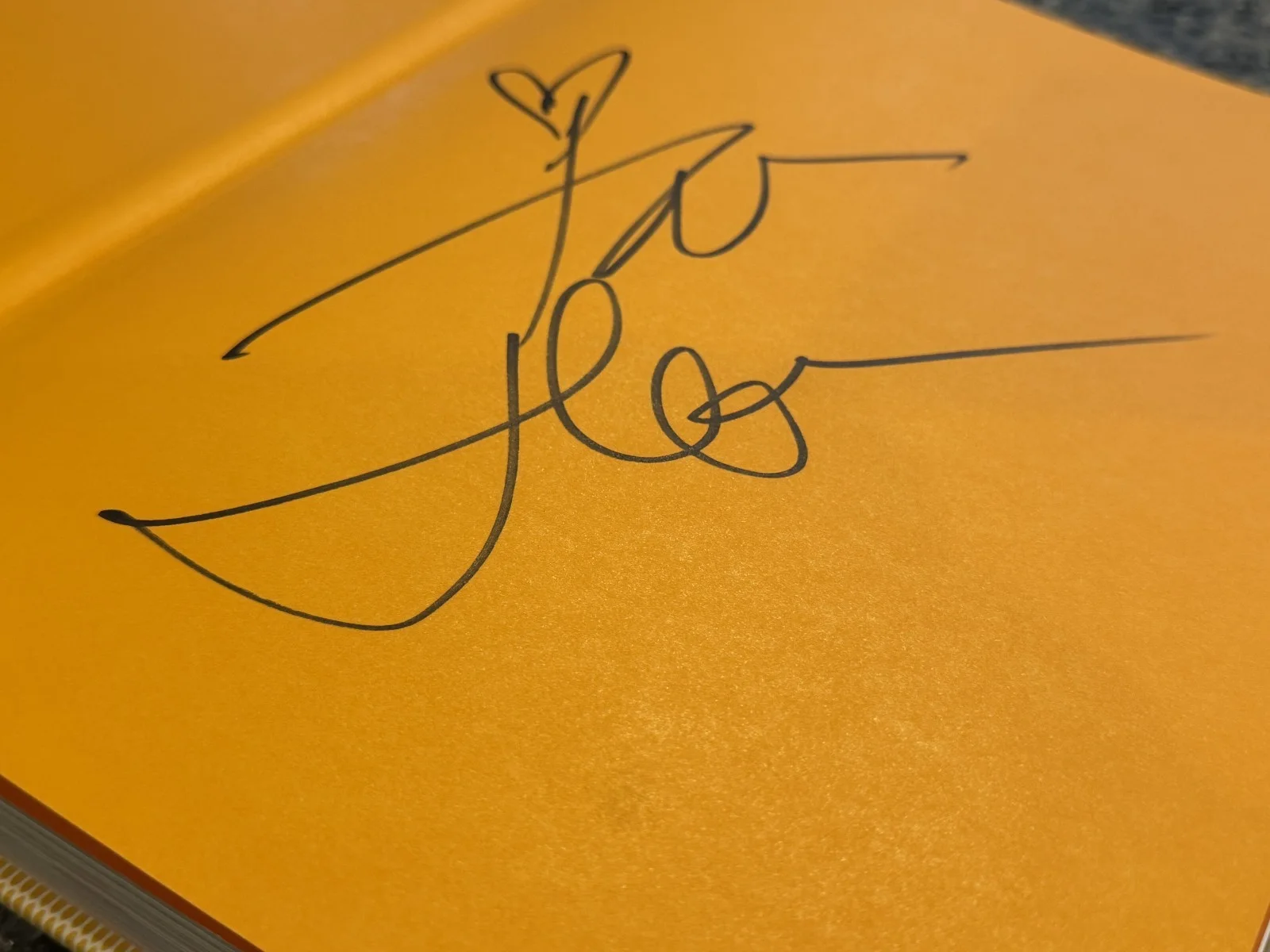 Tiffani Amber Thiessen — Tiffani Amber Thiessen Signed Cookbook Here We Go Again Saved by Bell, image 3
