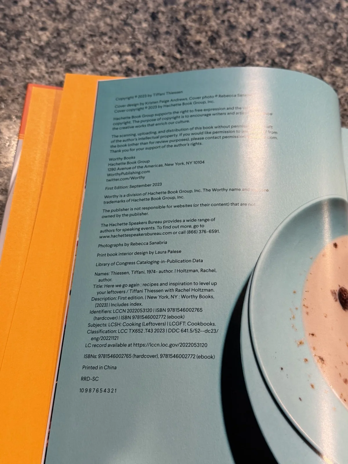 Tiffani Amber Thiessen — Tiffani Amber Thiessen Signed Cookbook Here We Go Again Saved by Bell, image 5