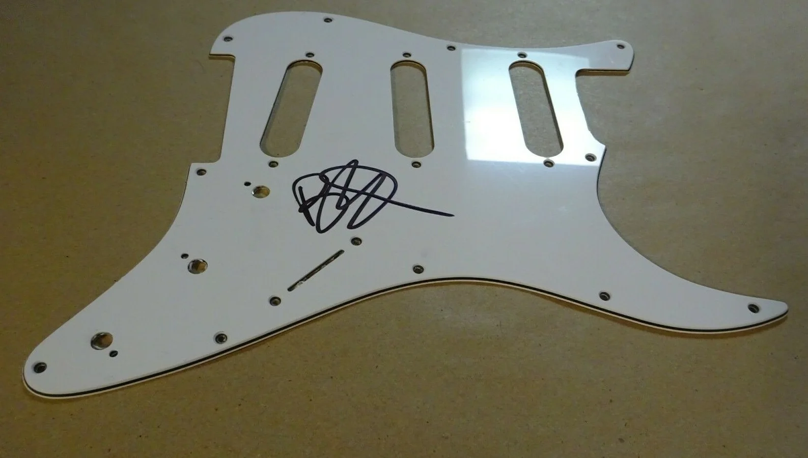 Signed BLU DETIGER Autographed Guitar Pick Guard Tik Tok Personality / Singer, изображение 2