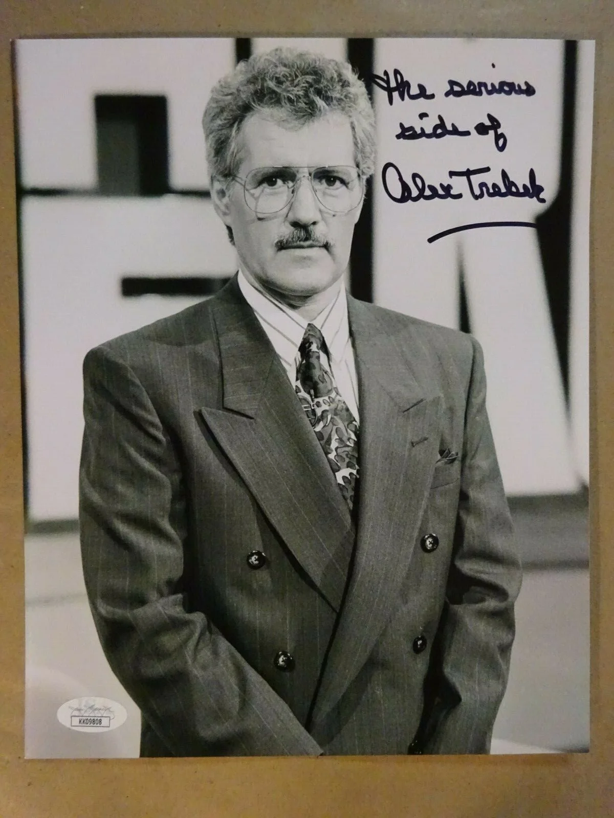 Alex Trebek — Autographed ALEX TREBEK Signed 8"x10" Photograph JEOPARDY JSA COA, изображение 2