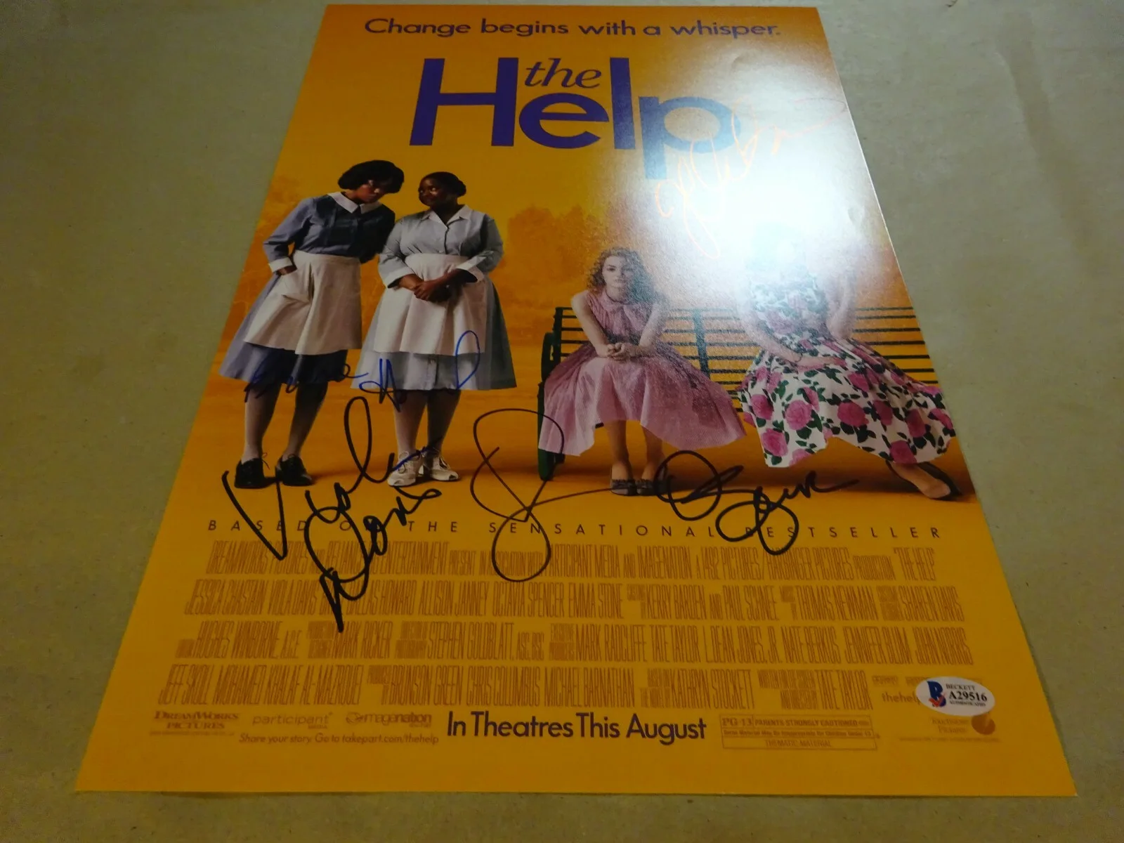 Emma Stone, Viola Davis, Bryce Dallas Howard — Signed The Help Autographed 12x18 Photo - 5 Members - Stone ++ Beckett LOA COA, изображение 3