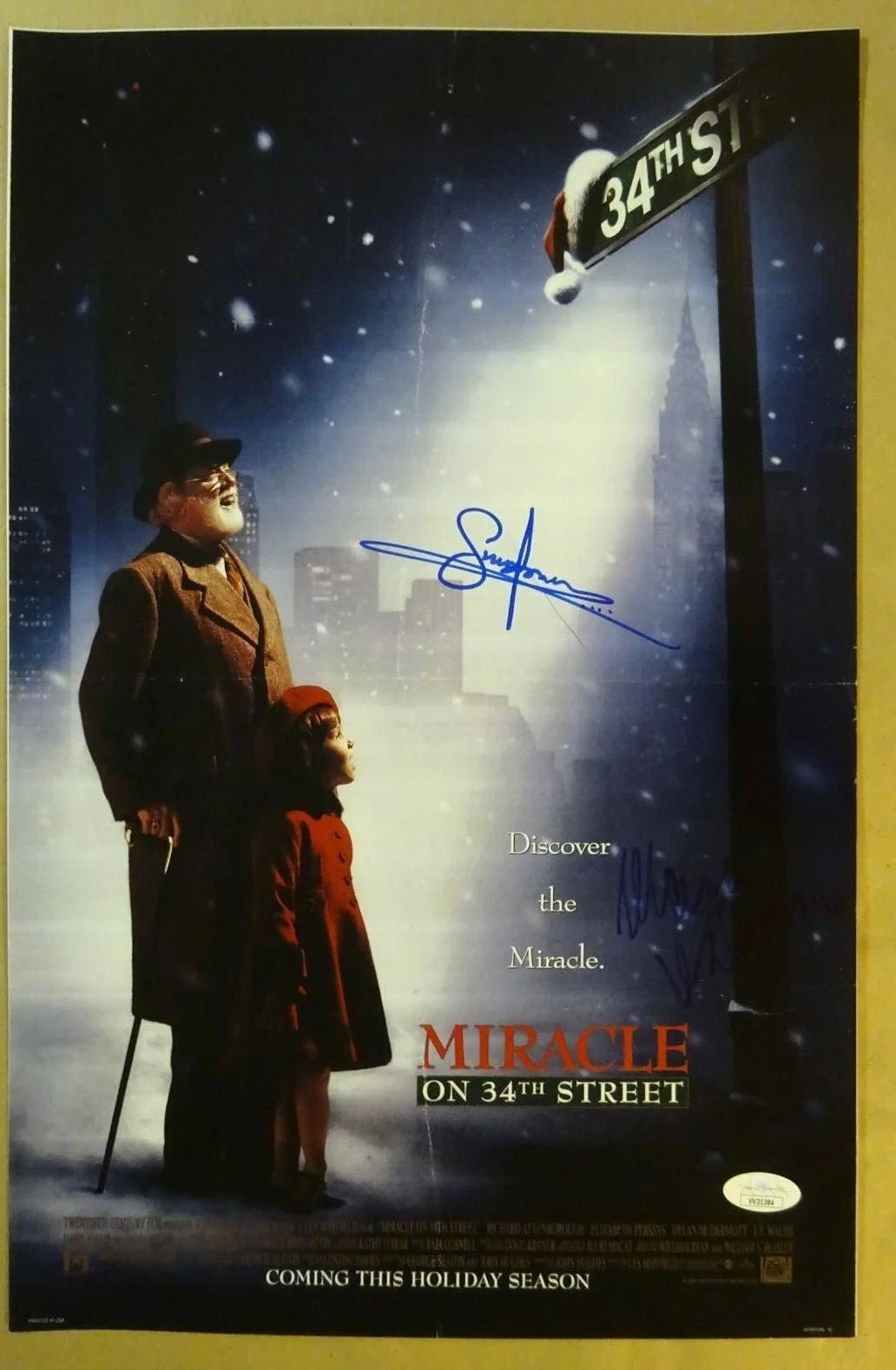 Simon Jones, Mara Wilson — Signed MIRACLE ON 34TH STREET Photo Autographed By 2 11x17 JSA COA Wilson Jones, изображение 2