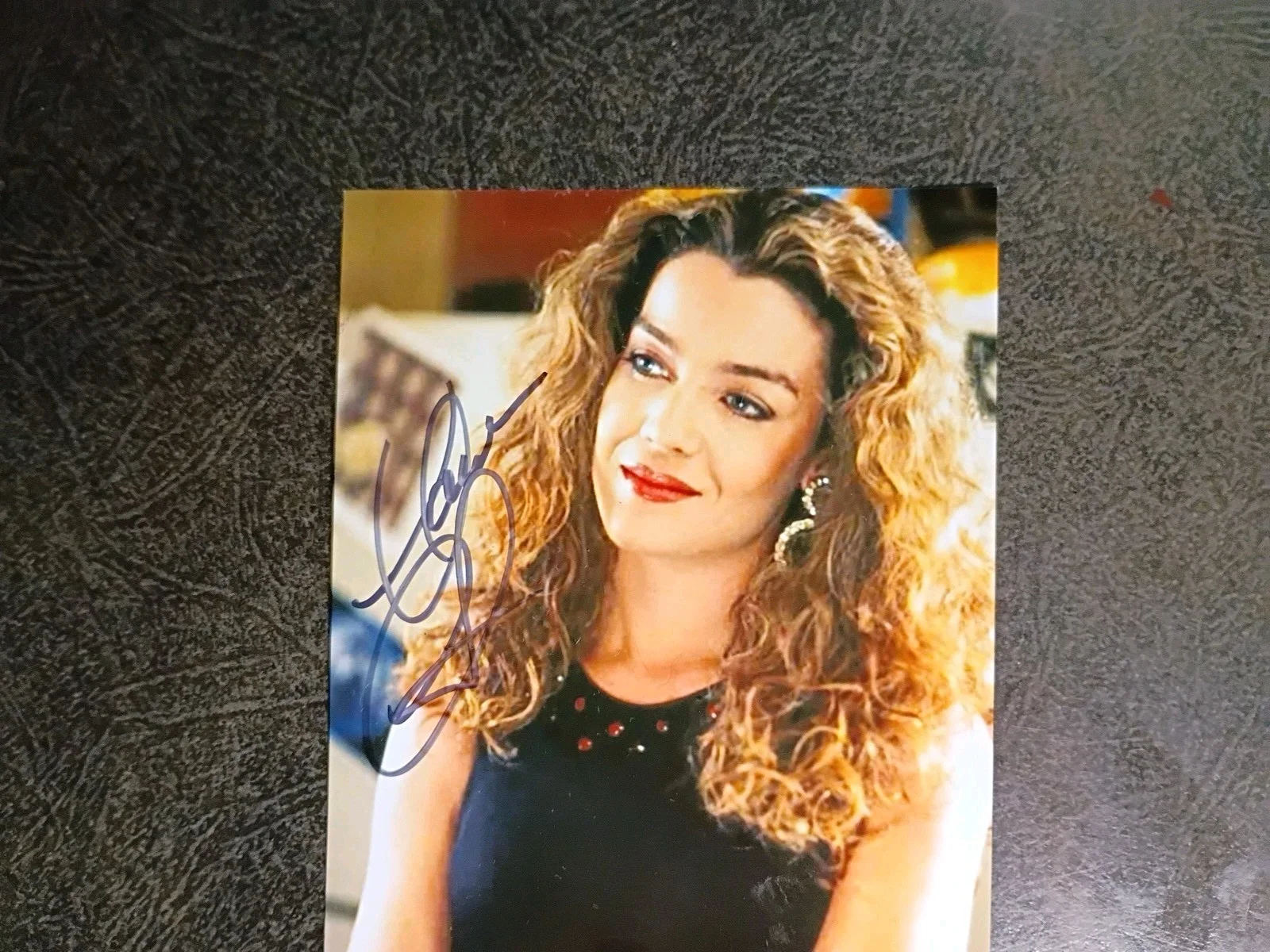 CLAUDIA CHRISTIAN — CLAUDIA CHRISTIAN Hand Signed Autograph 4X6 Photo -- SEXY ACTRESS- BABYLON 5, изображение 2