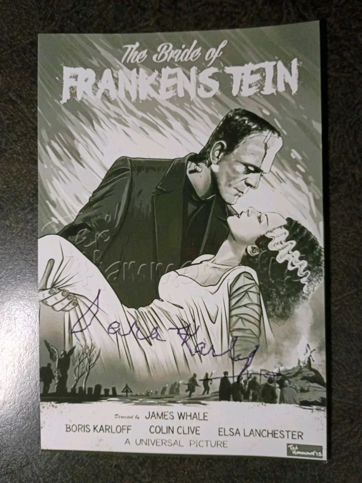 Sharyn Hillyer — SARA KARLOFF Hand Signed Autograph 4X6 Photo -- DAUGHTER OF BORIS KARLOFF