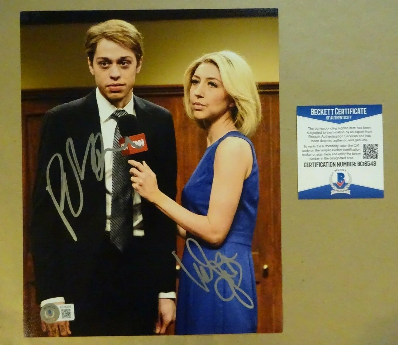 Pete Davidson & Heidi Gardner — Autographed PETE DAVIDSON & HEIDI GARDNER Signed 8x10 Photo SNL BECKETT BAS COA
