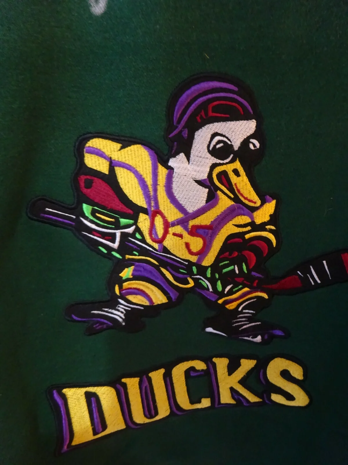 Emilio Estevez — Signed Emilio Estevez Autographed Mighty Ducks Coach Bombay Jacket Beckett COA, image 4