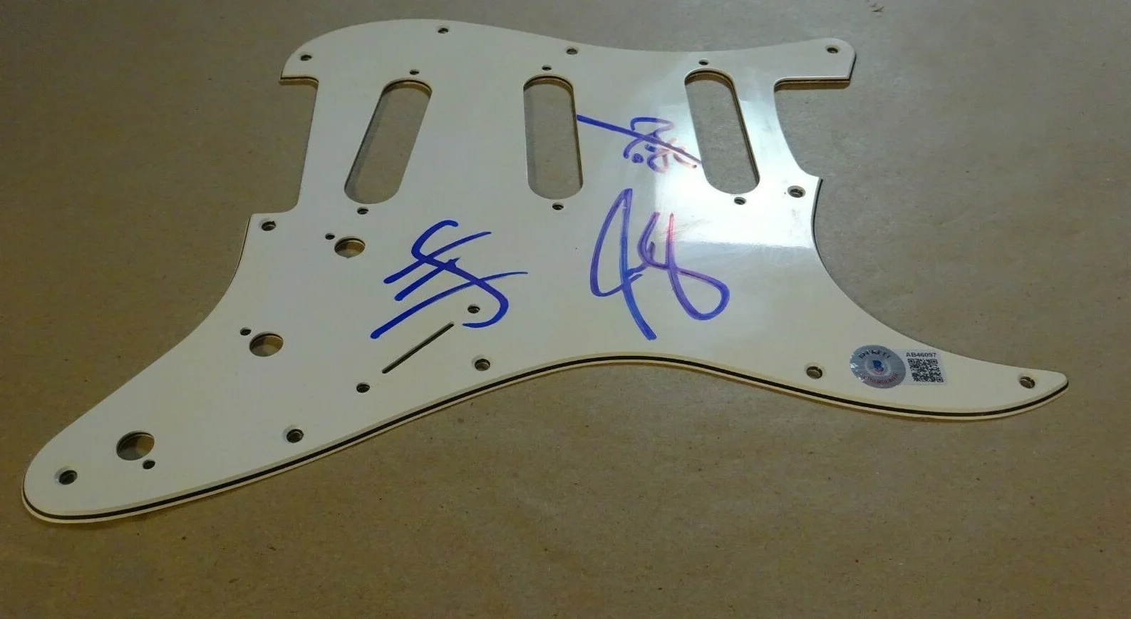 THE FRAY Autographed Pick Guard Signed By 3 - King Slade Wysocki BECKETT LOA, изображение 3