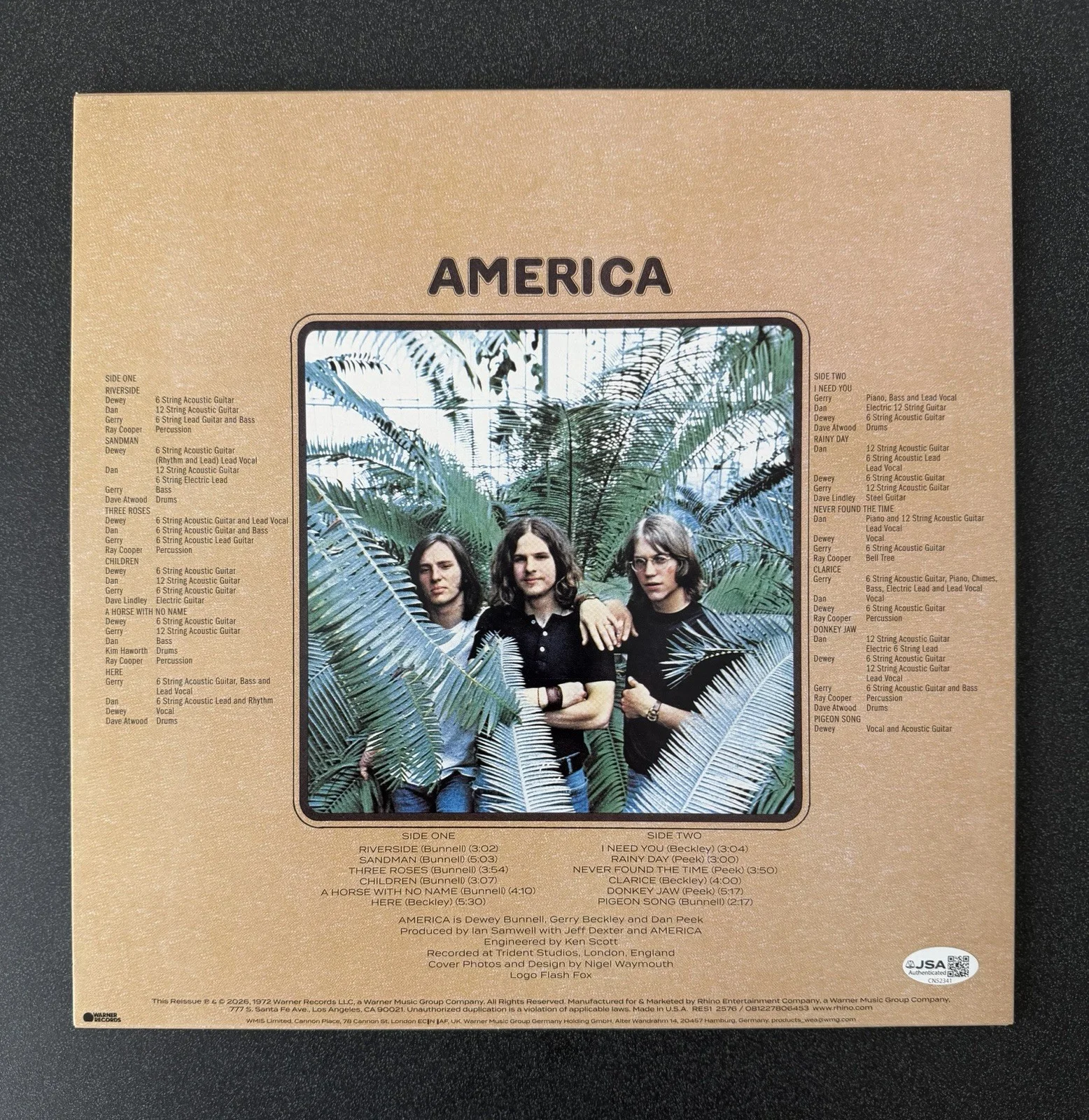 DEWEY BUNNELL SIGNED AMERICA SELF-TITLED VINYL RECORD ALBUM LP W/ LYRIC INSC JSA, изображение 3
