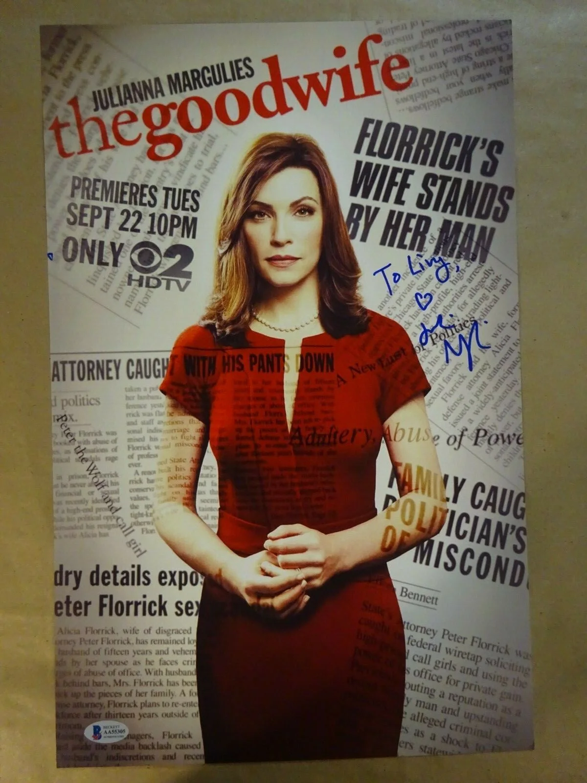 Julianna Margulies — Signed JULIANNA MARGULIES THE GOOD WIFE 11x17 Photo BECKETT BAS COA Personalized, изображение 2