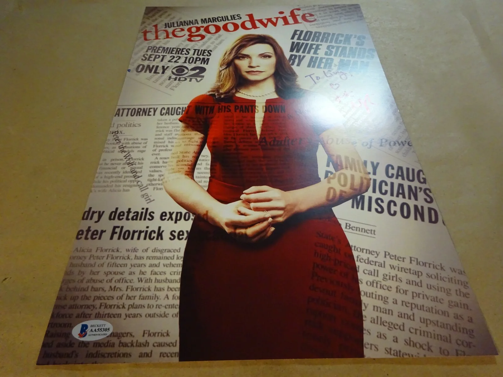 Julianna Margulies — Signed JULIANNA MARGULIES THE GOOD WIFE 11x17 Photo BECKETT BAS COA Personalized, изображение 3