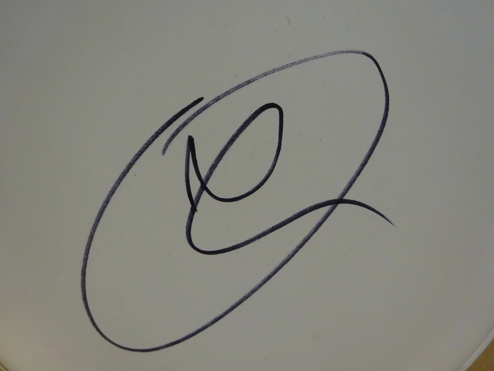 Autographed Miley Cyrus Signed 8" Drum Head Singer / Songwriter Beckett BAS COA, изображение 3