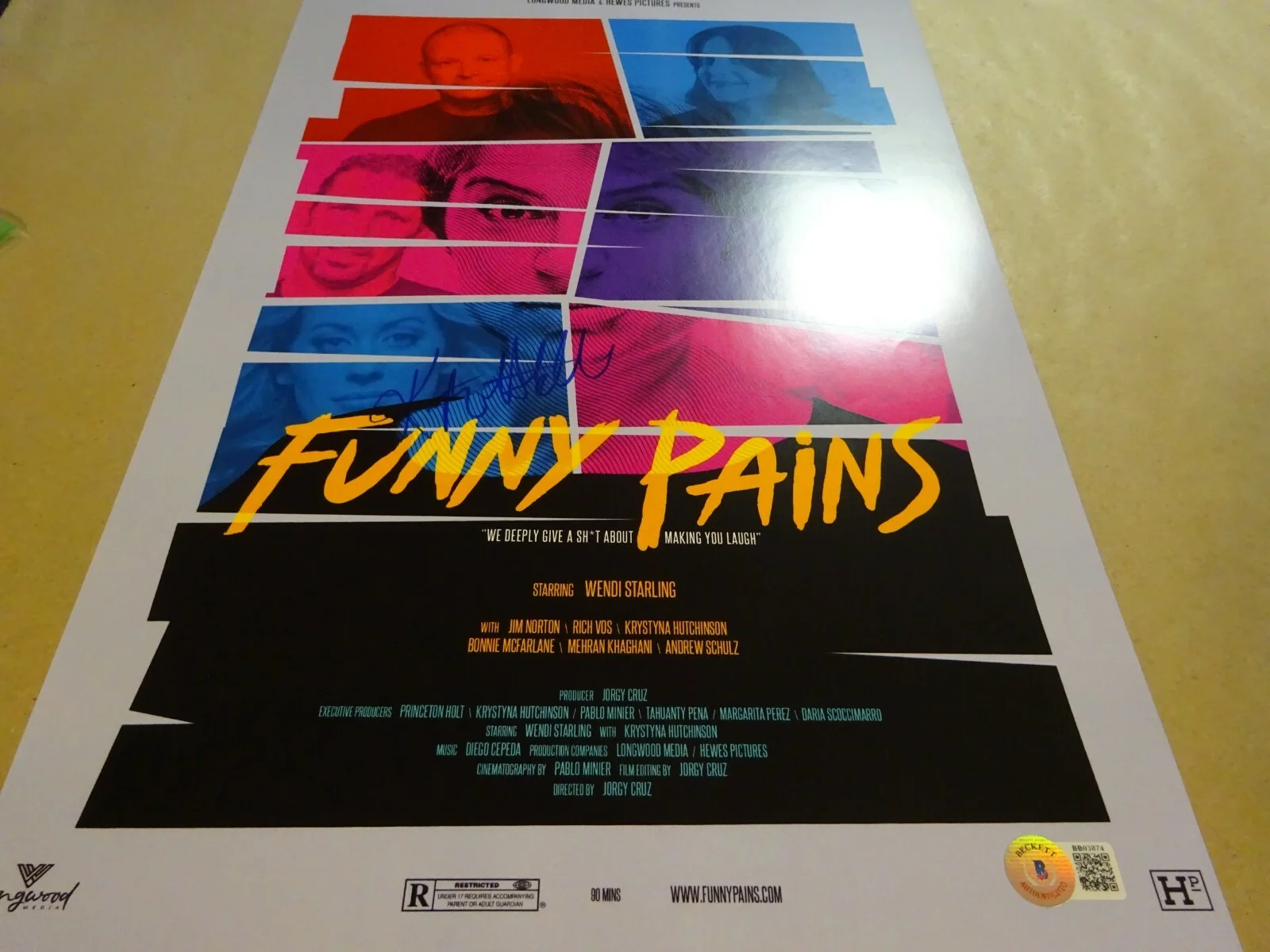 Krystyna Hutchinson — Autographed KRYSTYNA HUTCHINSON Signed FUNNY PAINS Photo 11"x17" BECKETT BAS COA, изображение 3