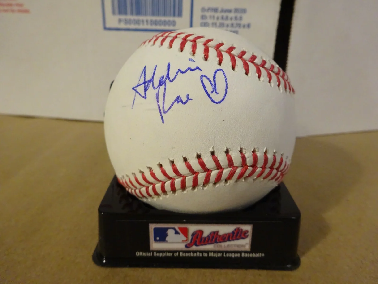 Addison Rae — Autographed ADDISON RAE Baseball Social Media TIK TOK Personality BECKETT COA, изображение 2