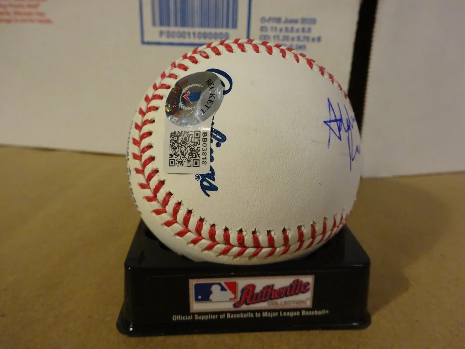 Addison Rae — Autographed ADDISON RAE Baseball Social Media TIK TOK Personality BECKETT COA, изображение 5