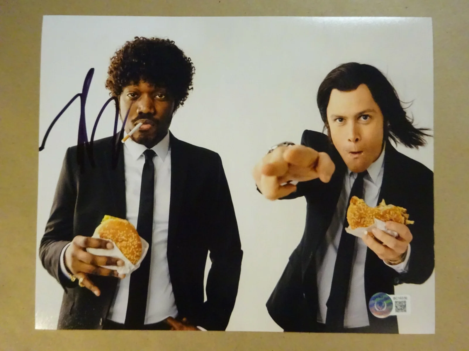 Michael Che — Autographed MICHAEL CHE Signed 8"x10" Photo Saturday Night Live BECKETT BAS COA, изображение 2