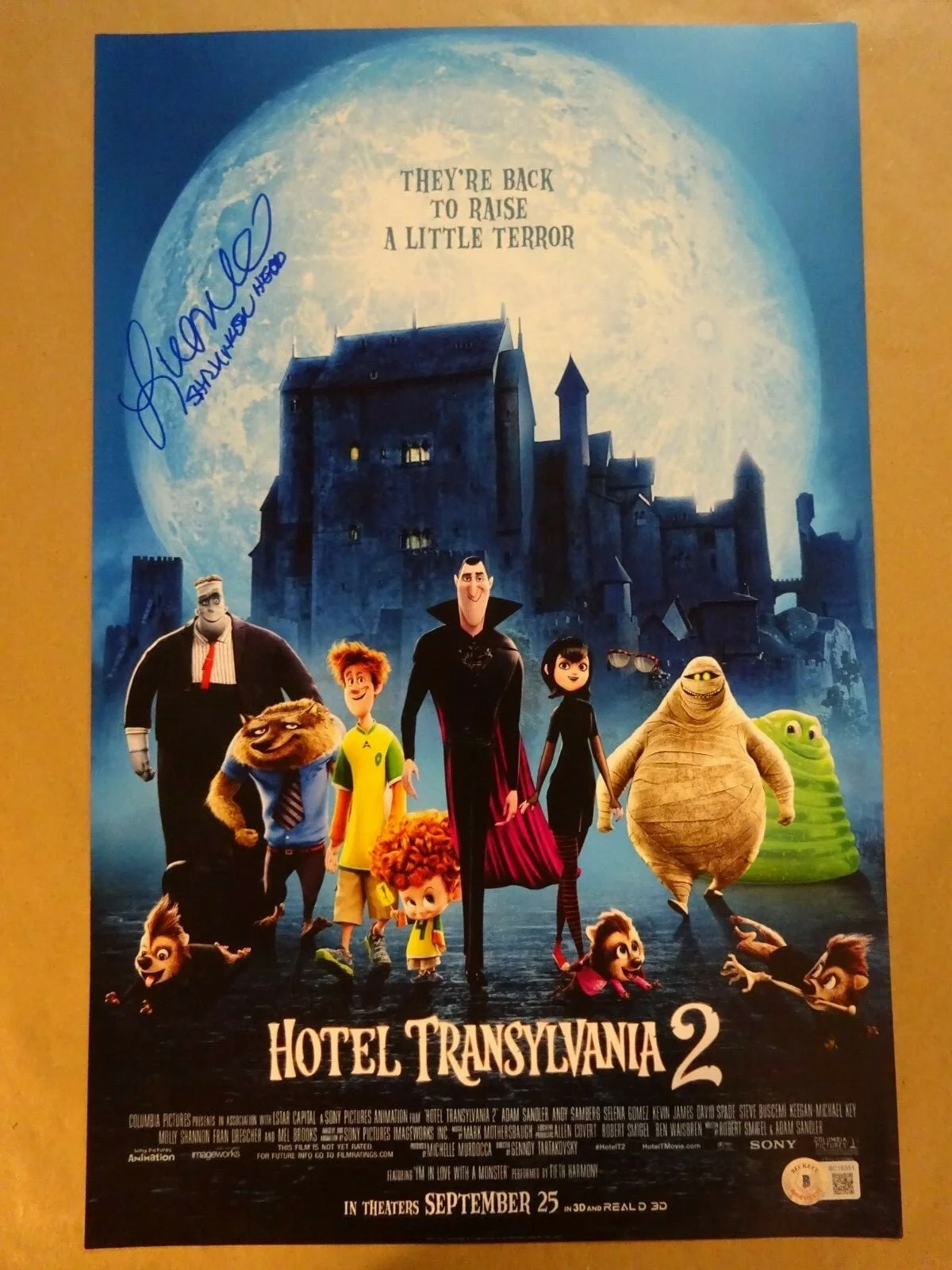 Luenell Campbell — Signed LUENELL CAMPBELL Autographed HOTEL TRANSYLVANIA 2 11x17 Photo BECKETT COA, image 2