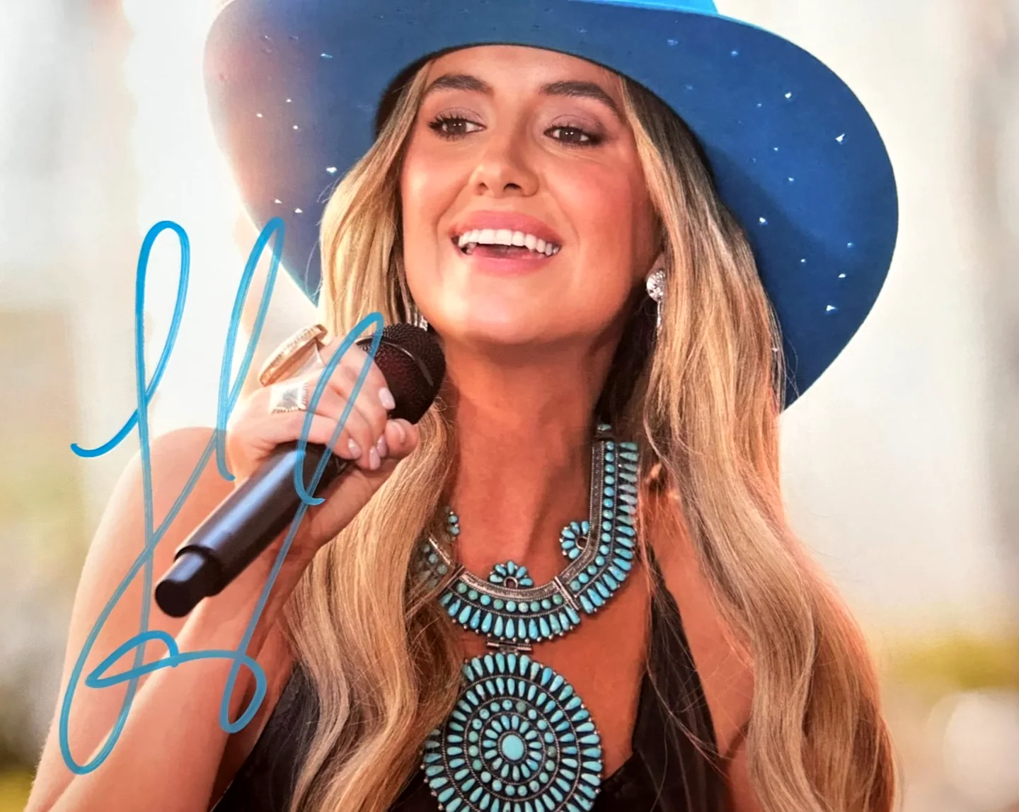 LAINEY WILSON Signed 8x10" Photo Authentic Original Autograph GENUINE w/COA, image 2