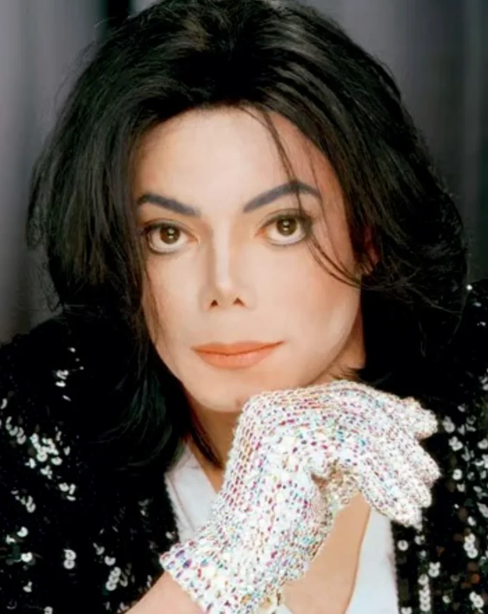 Michael Jackson signed 8x10 photograph with certificate of authenticity, image 2
