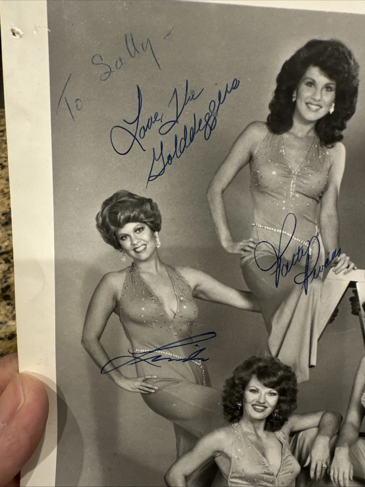 The GoldDiggers — signed Autographed Picture Of The Gold Diggers Vintage, image 2