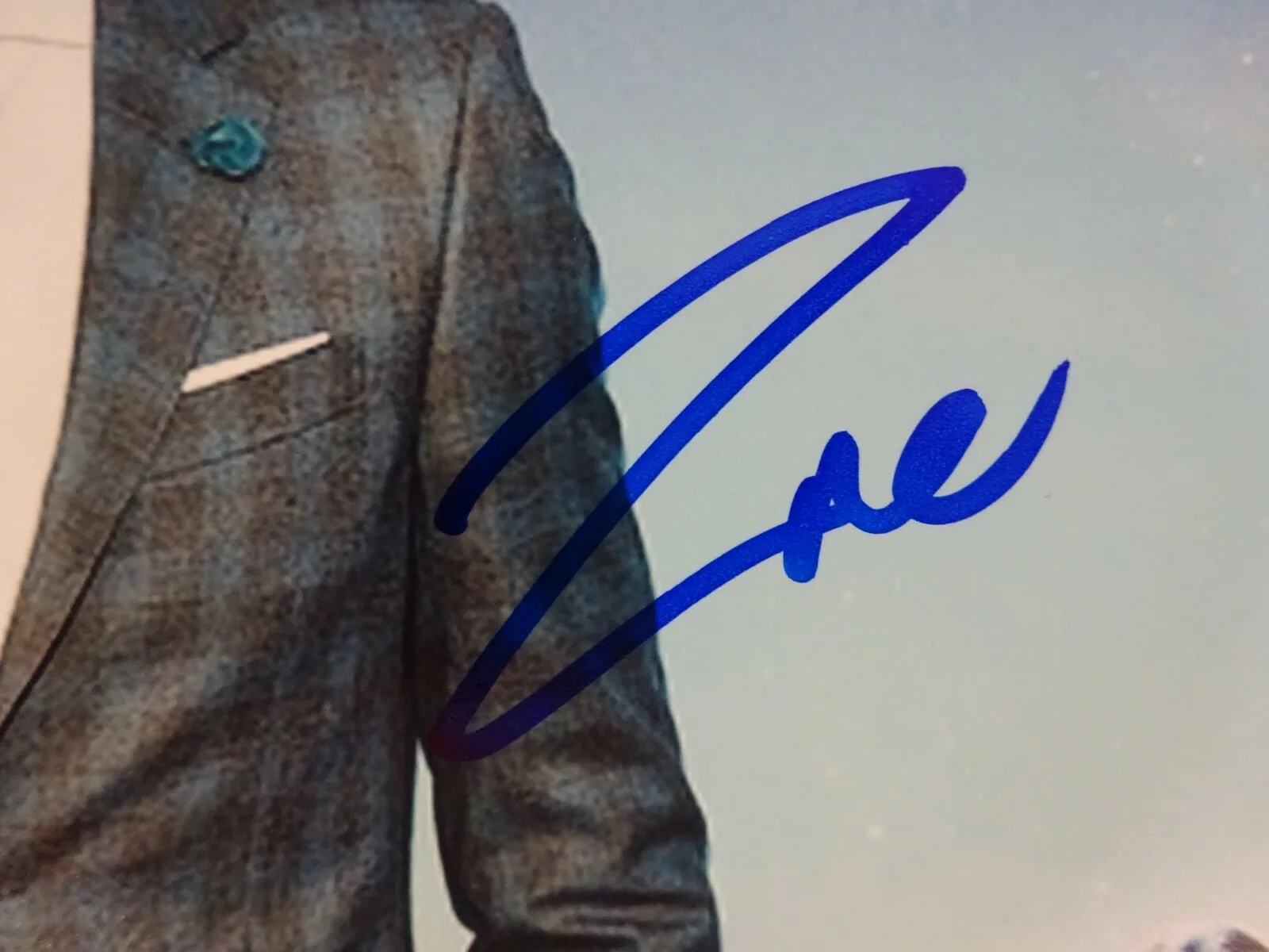 Zachary Levi — Signed ZACHARY LEVI Autographed Guardians Premiere Photo 8"x10" BECKETT BAS COA, изображение 4