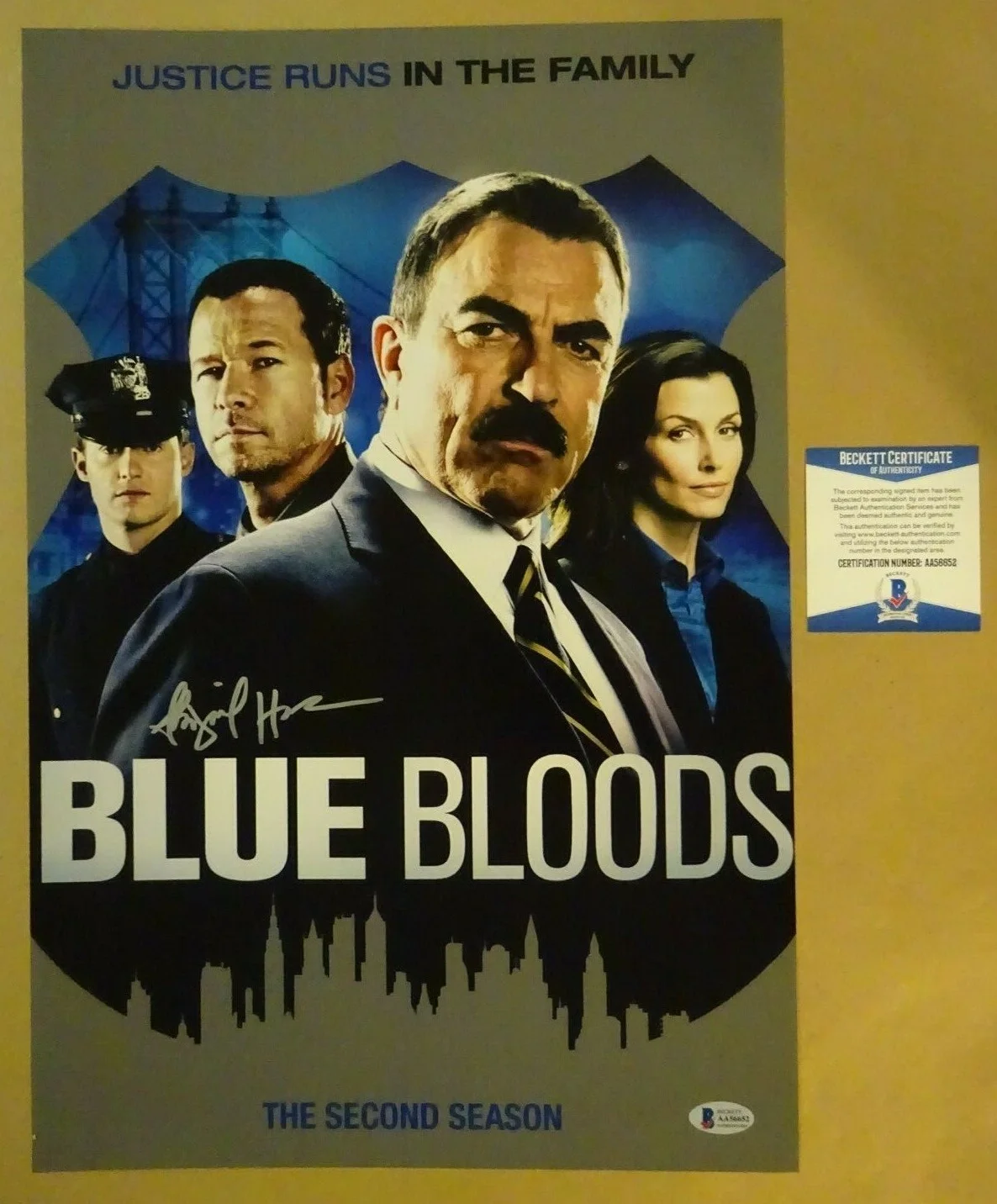 Abigail Hawk — Signed ABIGAIL HAWK Autographed BLUE BLOODS 12"x18" Photo BECKETT BAS COA