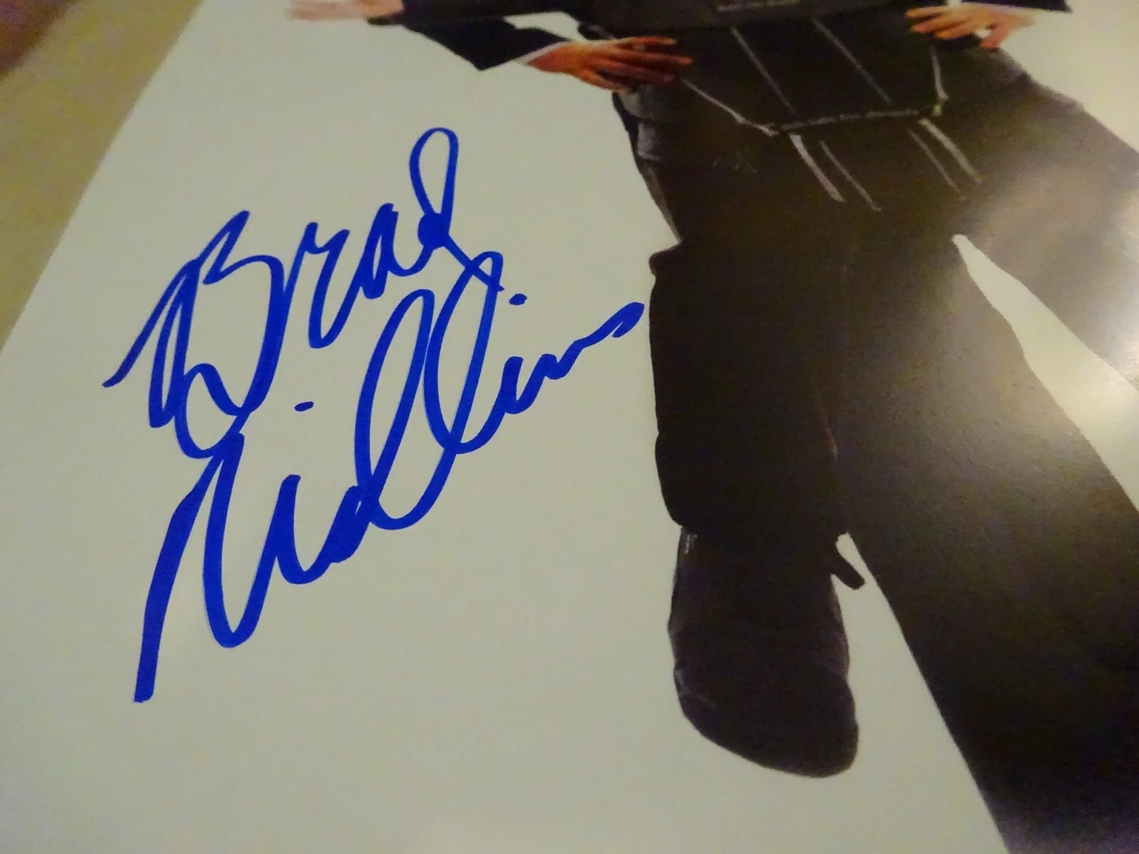 Brad Williams — Signed BRAD WILLIAMS Autographed DADDY ISSUES 11"x17" Photo BECKETT BAS COA, image 5