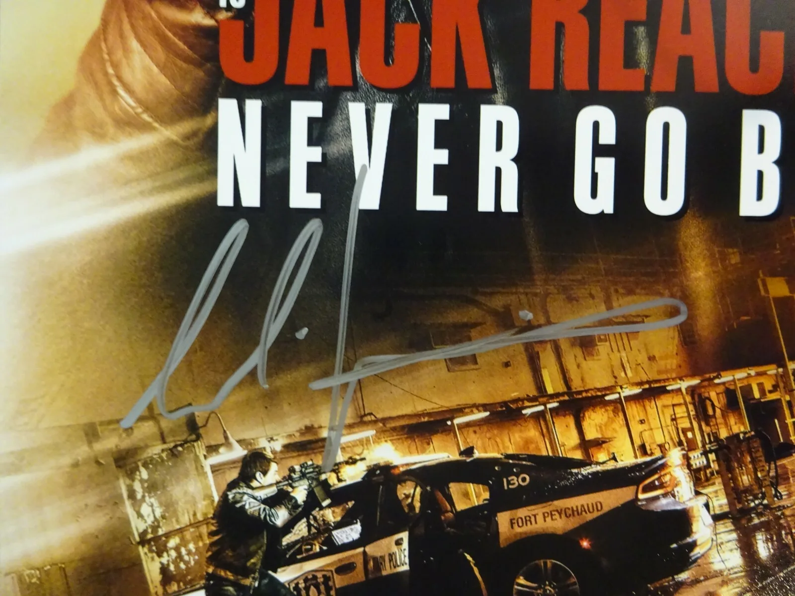 Cobie Smulders — Signed COBIE SMULDERS Autographed JACK REACHER 12"x18" Photo BECKETT BAS COA, изображение 4