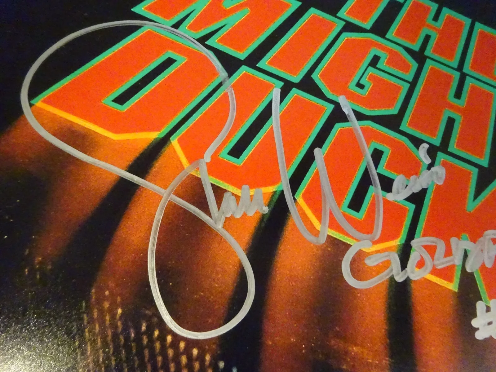 Shaun Weiss — Signed SHAUN WEISS Autographed THE MIGHTY DUCKS 12"x18" Photo BECKETT BAS COA, image 5