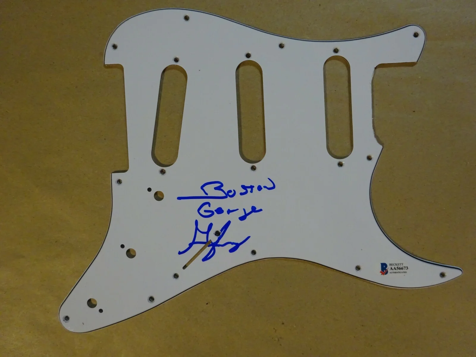 George Jung — Autographed GEORGE JUNG Signed Guitar Pick Guard "Blow" BECKETT BAS COA, изображение 2