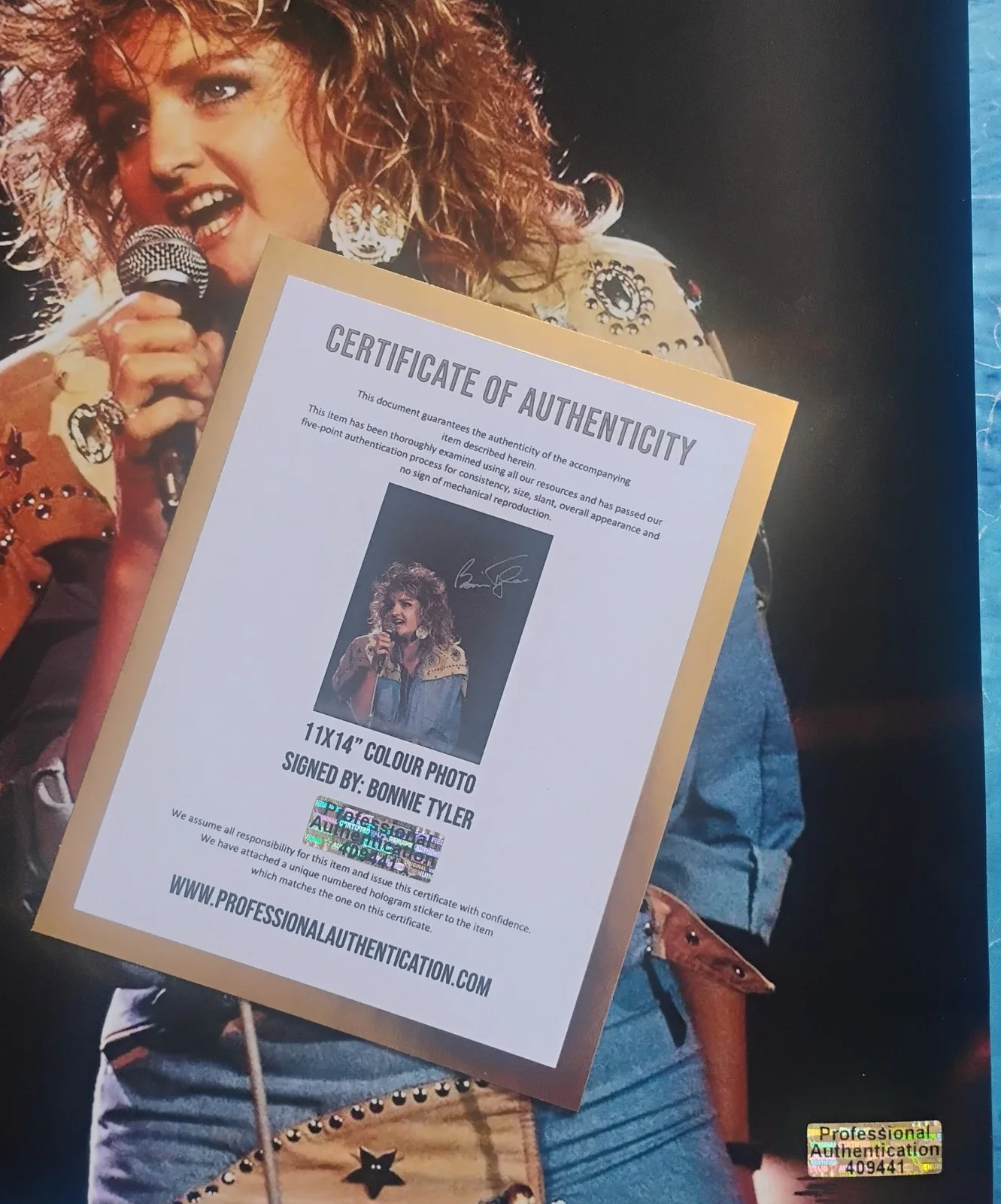 Bonnie Tyler Hand Signed Autograph 11x14 Photo COA - NO US TARIFFS, изображение 4