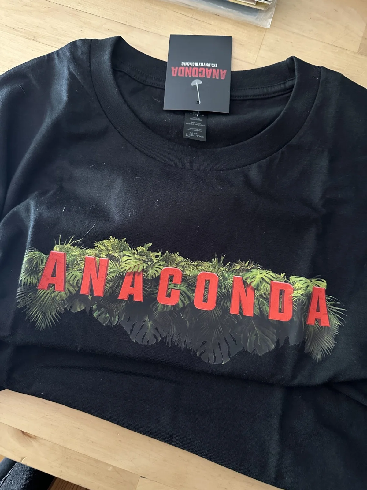 ANACONDA 2025 MOVIE T-SHIRT & FLYER UK PROMO PROMOTIONAL NEW JACK BLACK SNAKE, изображение 4