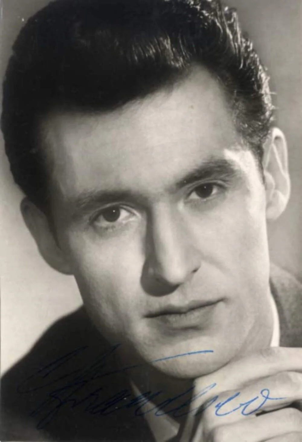 ACTRESS Germaine Damar (2) & ACTOR Silvio Francesco autographs, 3 signed vintage, изображение 3