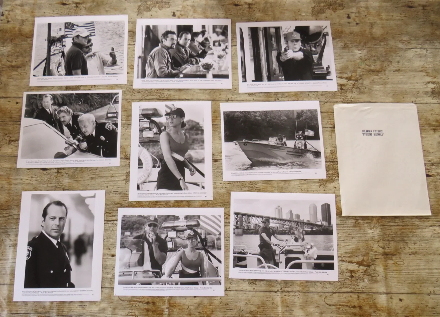 STRIKING DISTANCE ORIGINAL 1993 CINEMA FILM PRESS KIT Bruce Willis 9 PHOTOS, изображение 5