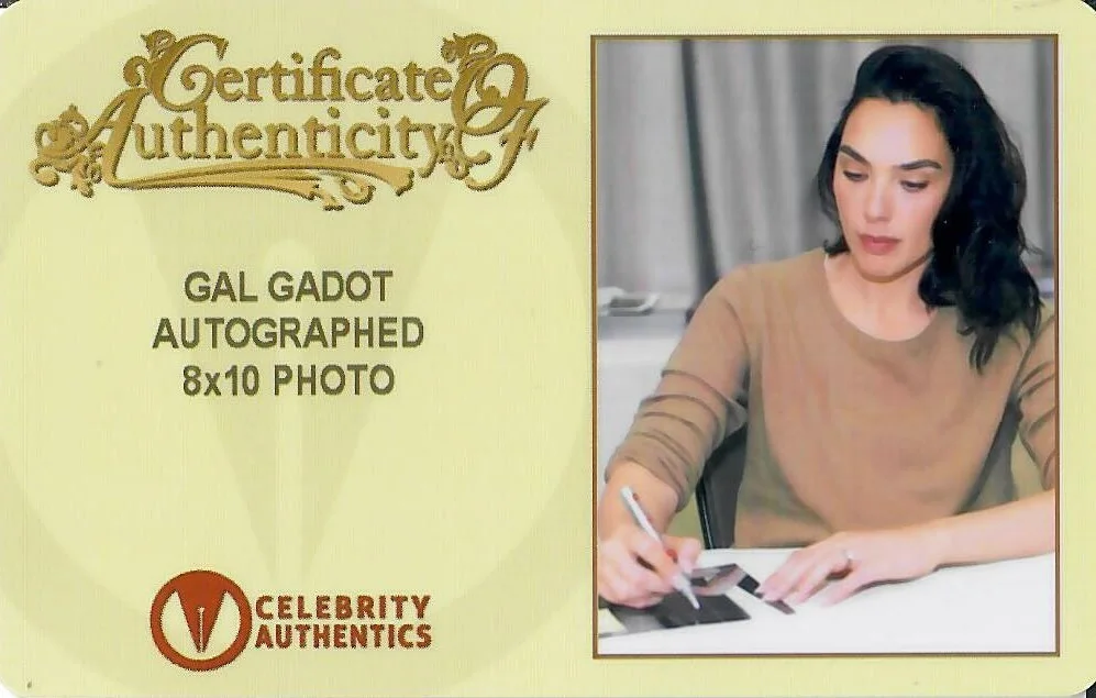 Gal Gadot — Gal Gadot Original Autographed 8x10 Signed Glamour photo CA CoA FSD Beautiful!, изображение 2