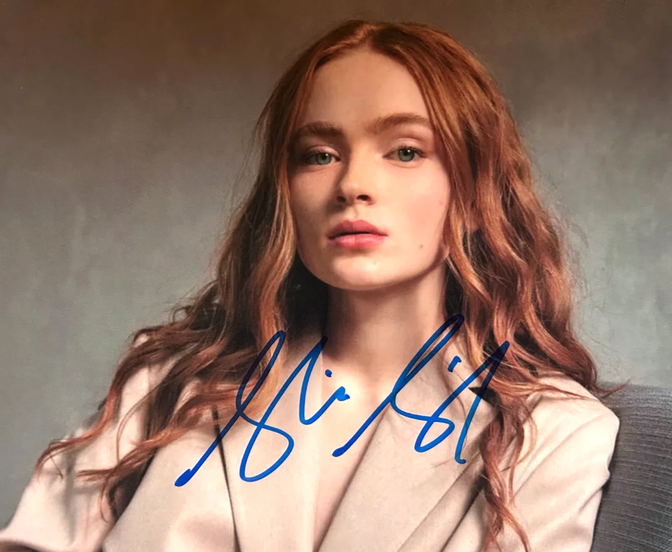 Sadie Sink — SADIE SINK Signed 8x10" (STRANGER THINGS) Authentic Autograph GENUINE w/COA