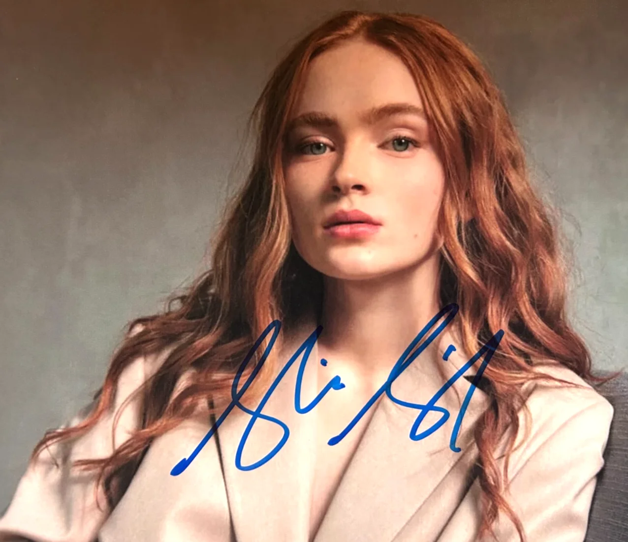 Sadie Sink — SADIE SINK Signed 8x10" (STRANGER THINGS) Authentic Autograph GENUINE w/COA, image 3