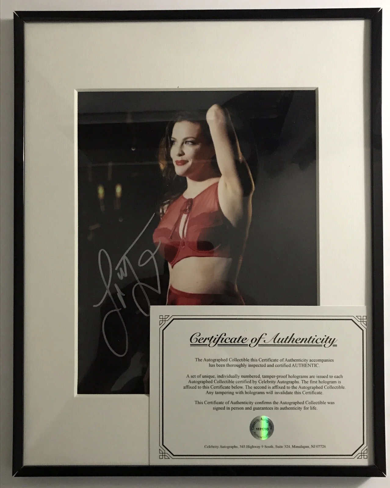 Liv Tyler — Liv Tyler Original Signed Photo Actress/Model -Autographed in Person 8x10 w/COA
