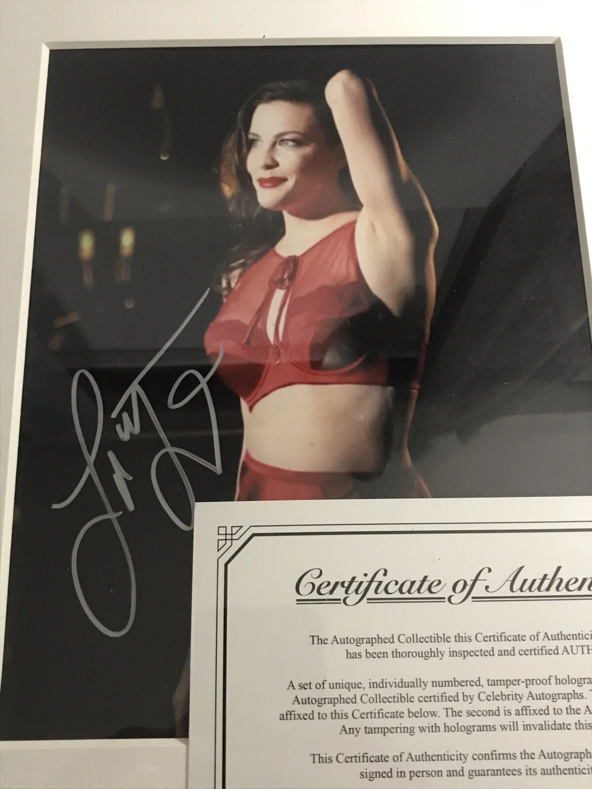 Liv Tyler — Liv Tyler Original Signed Photo Actress/Model -Autographed in Person 8x10 w/COA, изображение 2