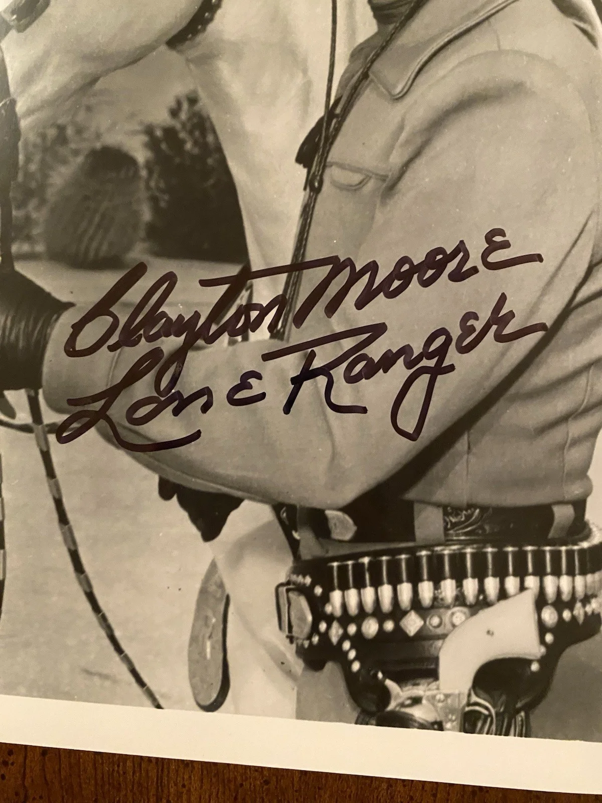 Clayton Moore — Clayton Moore Signed Autographed Photo With COA The Lone Ranger With Silver, изображение 2