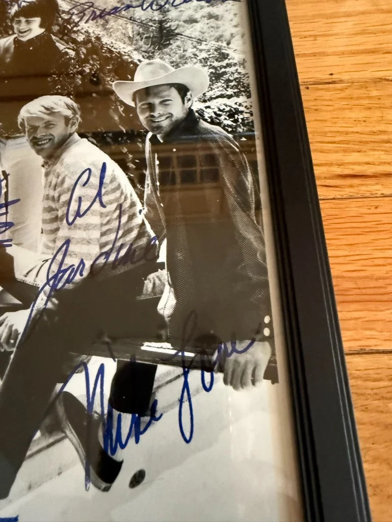 Beach Boys autographed 8x10 Black & White Photo, изображение 4
