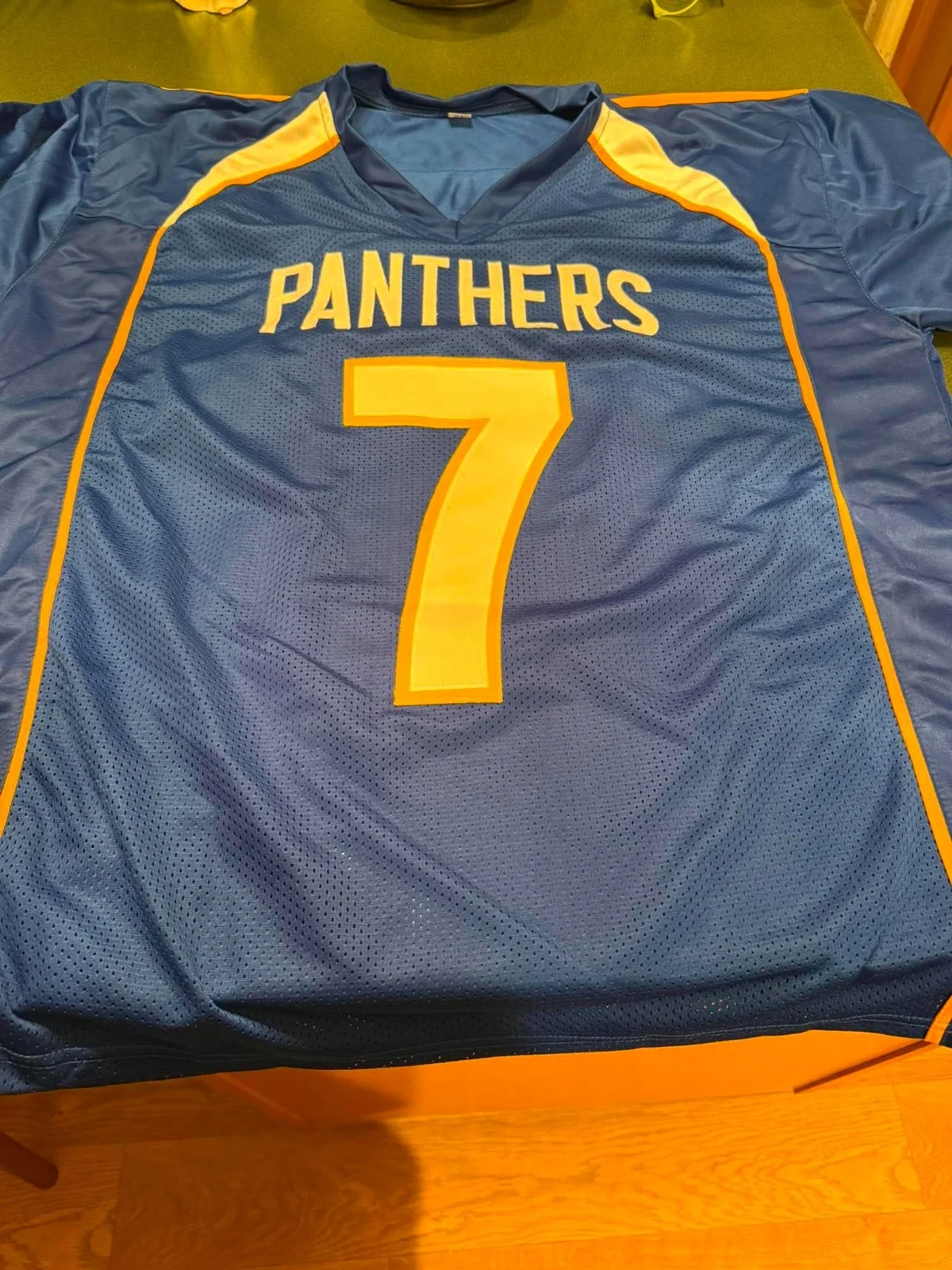 Zach Gilford — Zach Gilford signed Matt Saracen custom jersey Friday Night Lights Beckett, изображение 4