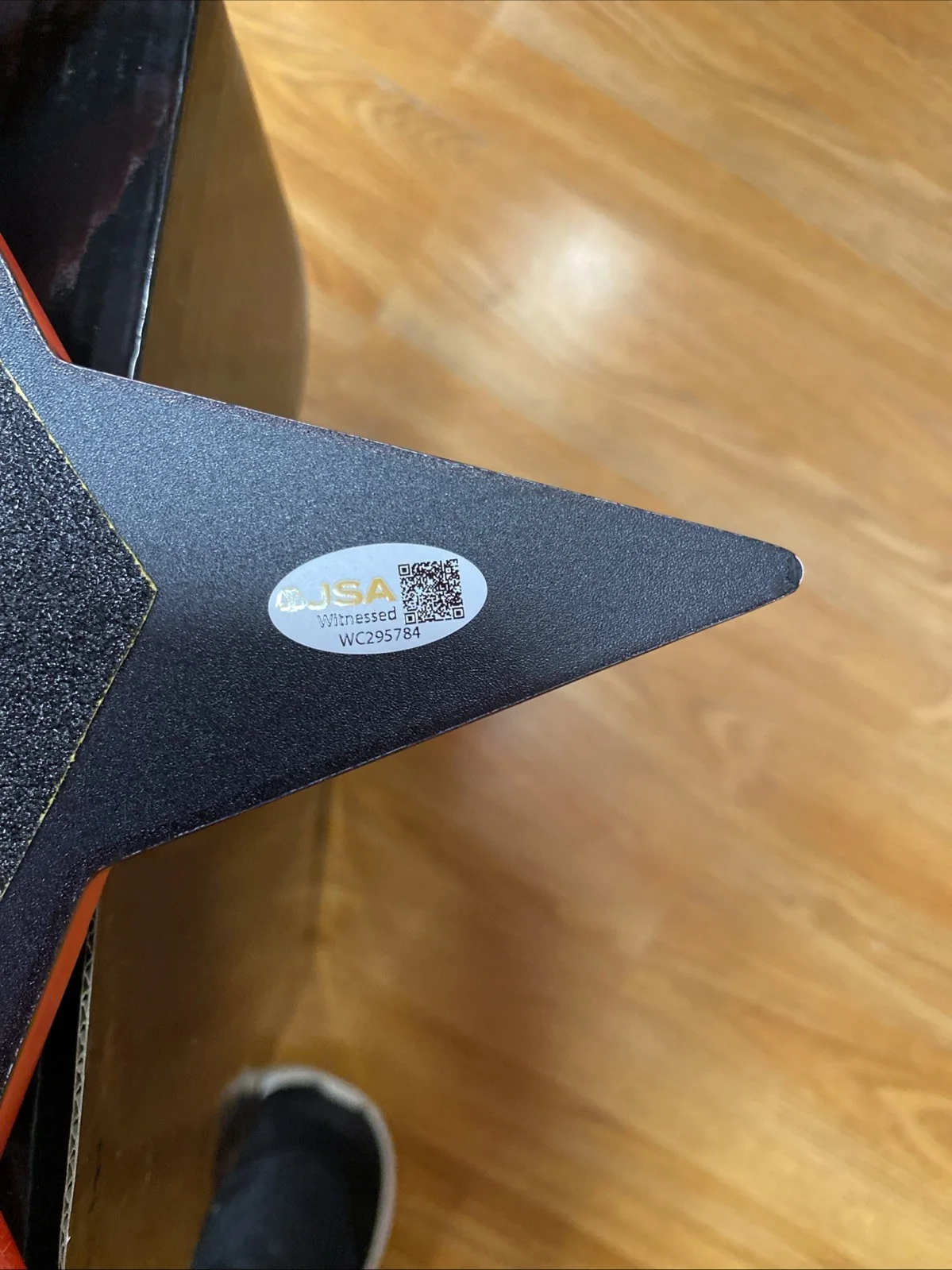 Tom Wilson — Pitbull Hoverboard Autographed Tom Wilson Back to the Future BIFF JSA WIT BTTF, image 3