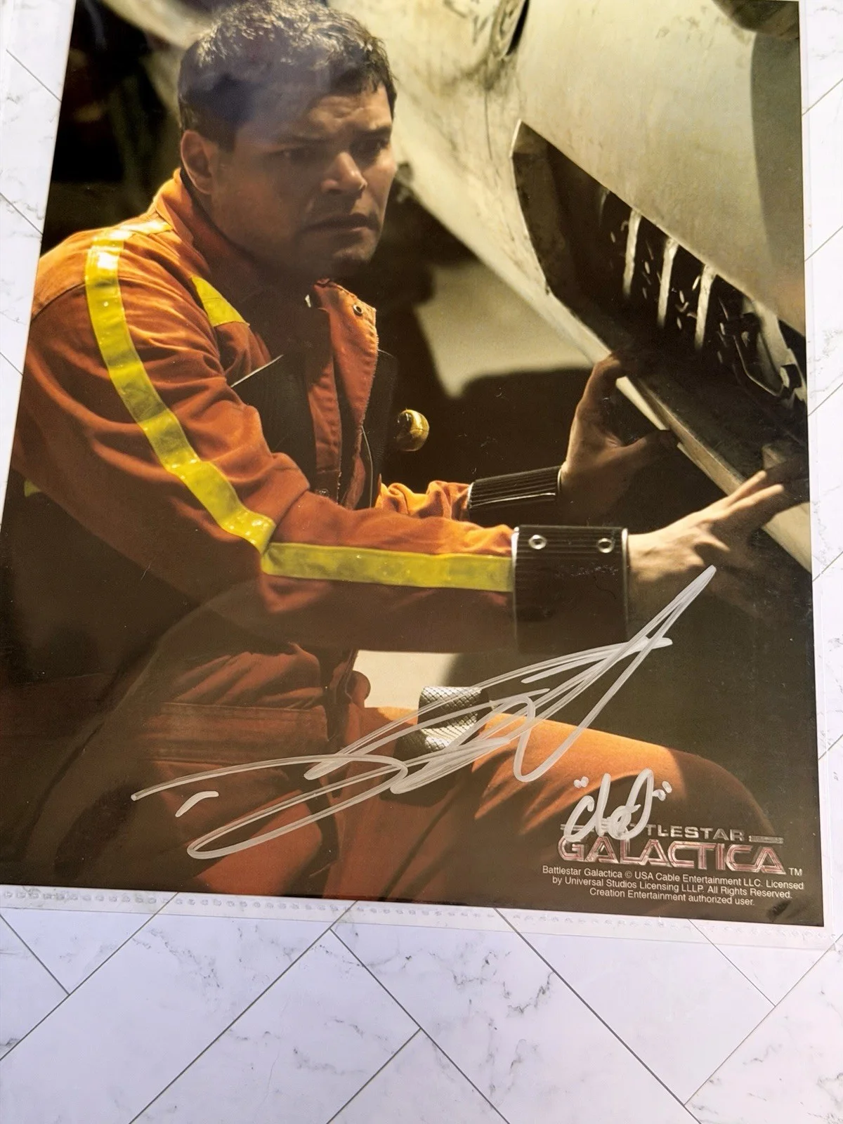 Aaron Douglas — Aaron Douglas Signed 8x10 Battlestar Galactica Photo Autograph Chief Galen Tyrol, изображение 2