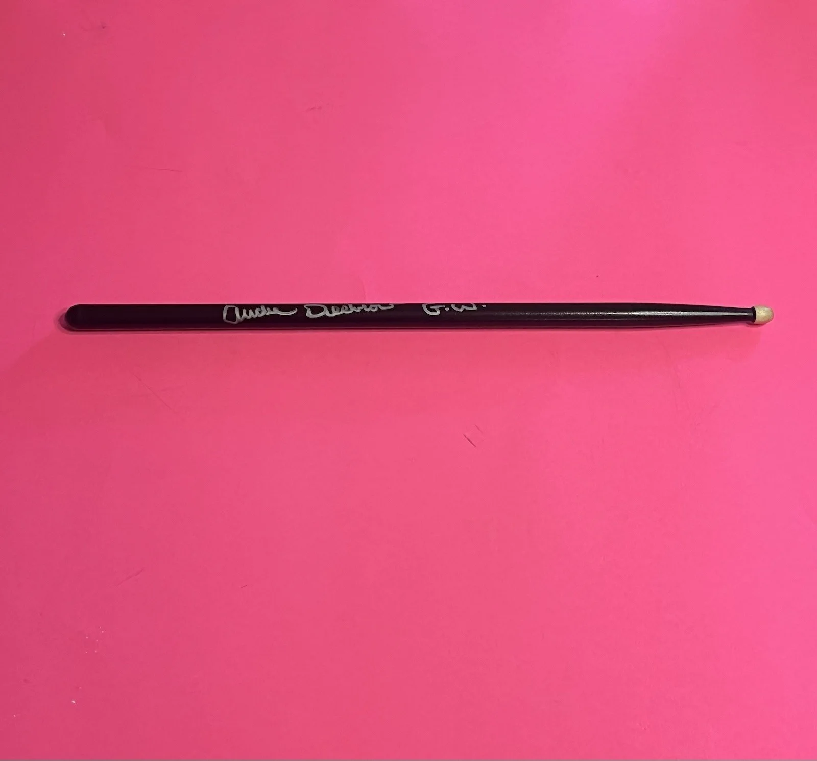 AUDIE DESBROW GREAT WHITE AUTOGRAPHED SIGNED DRUMSTICK *EXACT PROOF*, image 4