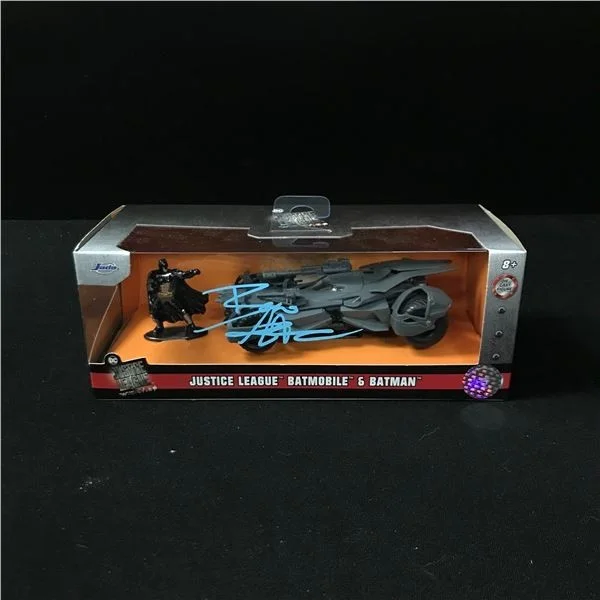 Ben Affleck — BEN AFFLECK SIGNED "BATMOBILE & BATMAN" Justince league COA!