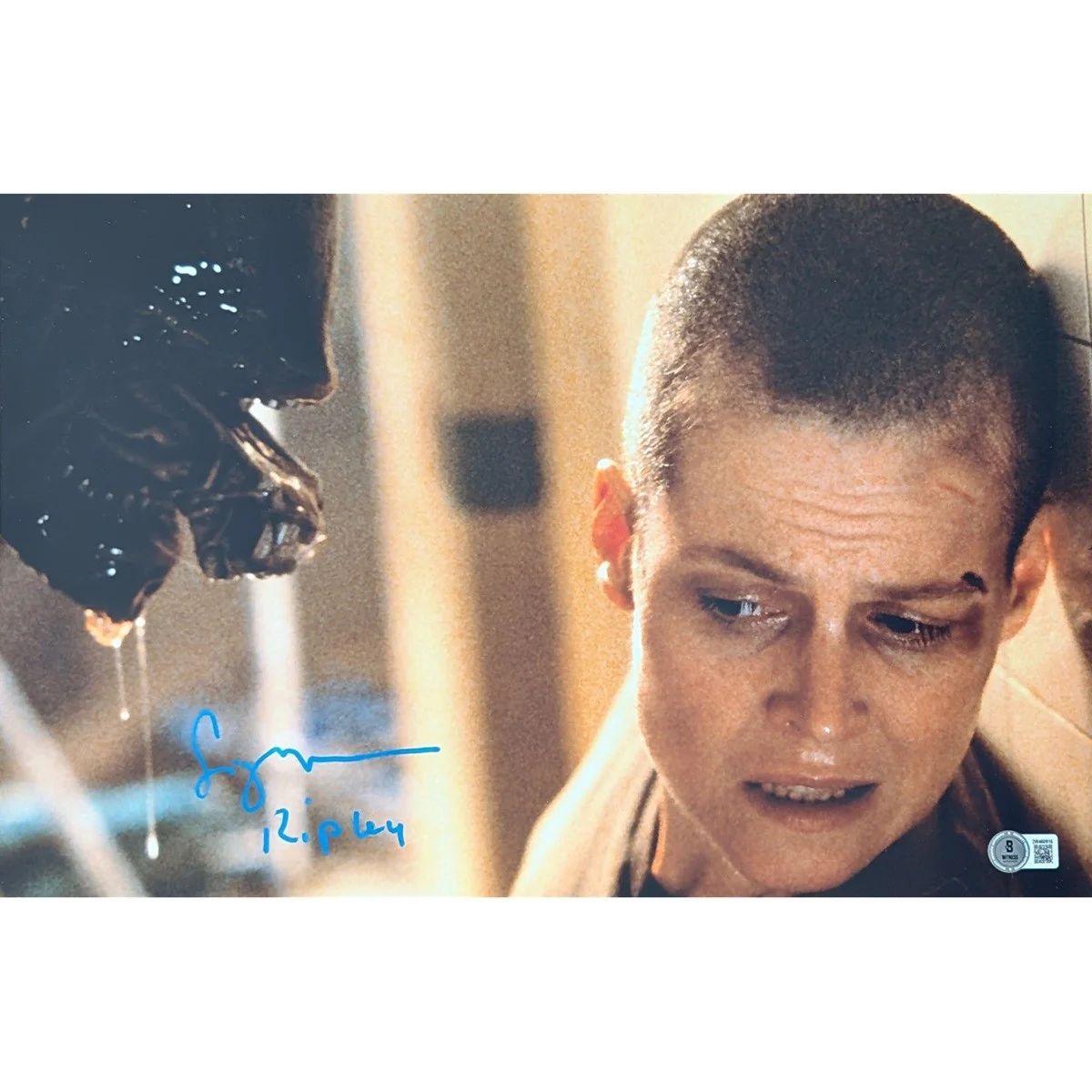 Sigourney Weaver — Sigourney Weaver Signed Photo #4 (11x17) w/ Character Name